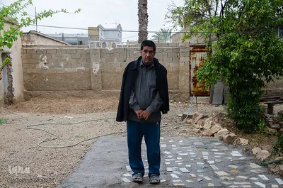 محمد حسن، متولد 1349 بزرگتر از سه برادر دیگر است. او دوبار عمل طومار پوستی انجام داده است.