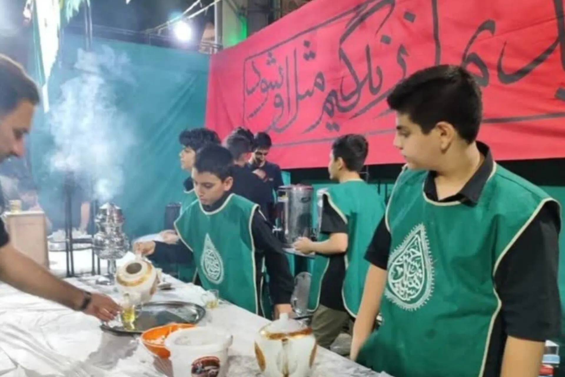 نوجوانان منطقه ۱۳؛ سفیران فرهنگی در راهپیمایی اربعین