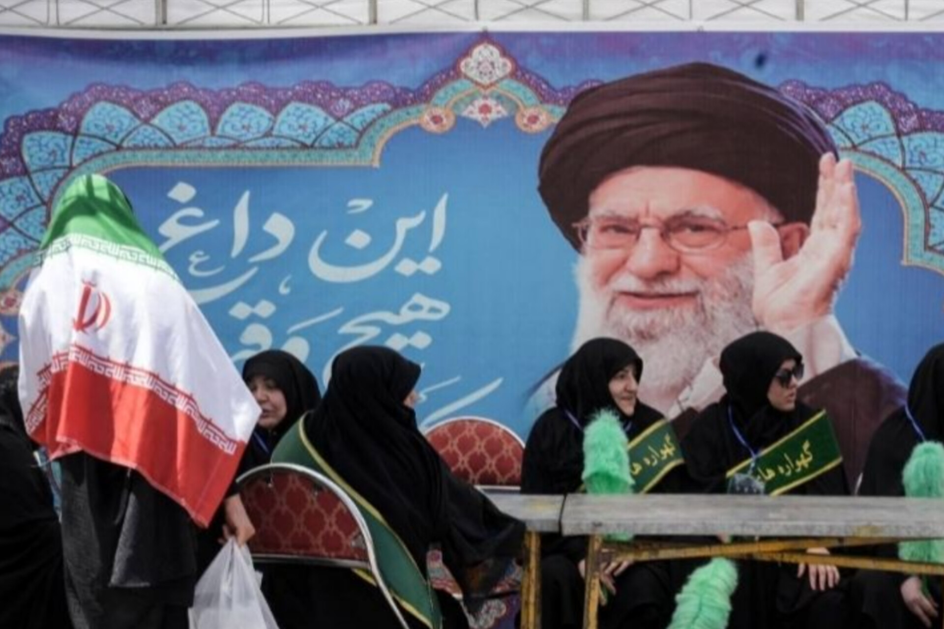 تدارک خدمات ویژه زائران آیین وداع با رهبر شهید انقلاب در بهشت زهرا(س)