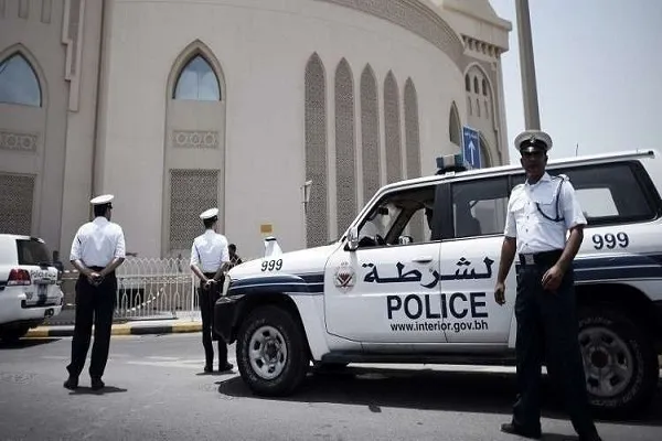 القضاء البحريني يؤيد حكماً بسجن 3 من أقارب ناشط حقوقي معارض