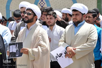 آتش زدن برجام درحوزه علمیه رضویه بیرجند
