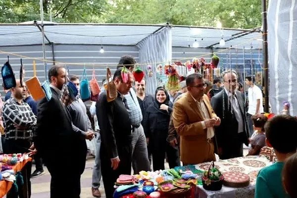 برپایی نمایشگاه صنایع‌دستی بانوان کارآفرین در سقز