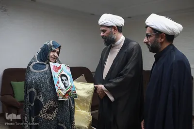 دیدار جامعه قرآنی با خانواده شهید حمید صفاری