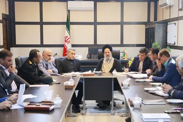 نگاه درست به جامعه در احیای دین كارساز است