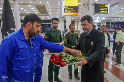 کاروان زیر سایه خورشید در شیراز