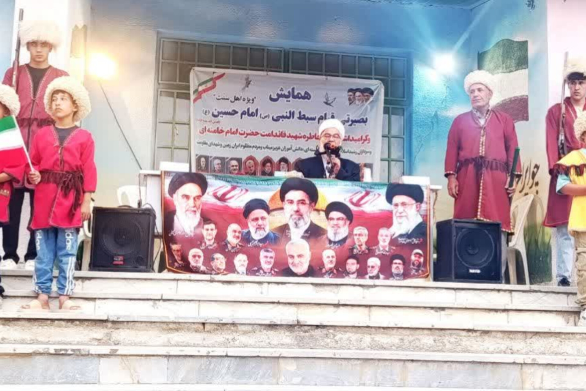 عاشورا مکتبی زنده برای هدایت و اصلاح جامعه اسلامی است