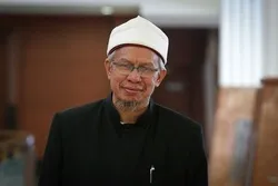 Malaysian Official Urges Holding Quran Memorization Classes on a Daily Basis