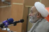 منبر را به هر کسی ندهید