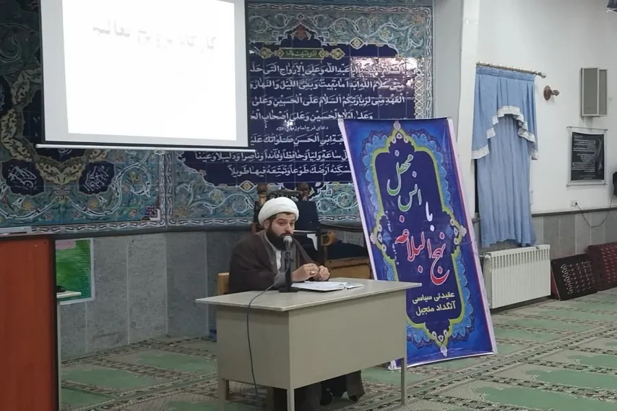محفل انس با نهج‌البلاغه در مرکز تفنگداران دریایی منجیل برگزار شد