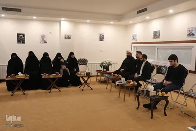 کاروان زیر سایه خورشید در منزل شهید لاریجانی