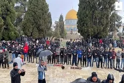 Dubban Falasdinawa sun halarci Sallar Juma'a na Masallacin Al-Aqsa