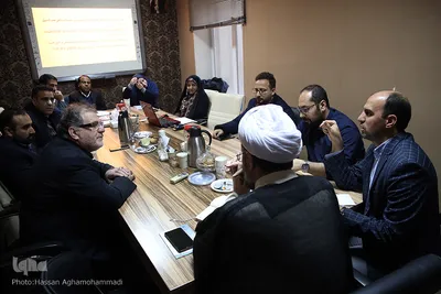 نشست کارگروه مد و لباس