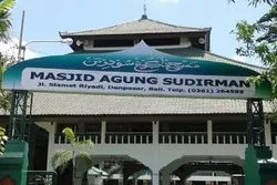 İndoneziyanın Balidəki Agung Sudirman Məscidi