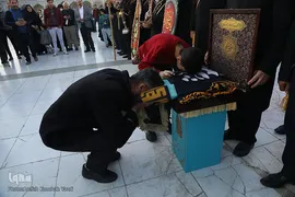 آیین تعویض پرچم گنبد آستان مسجد مقدس جمکران در آستانه ایام فاطمیه