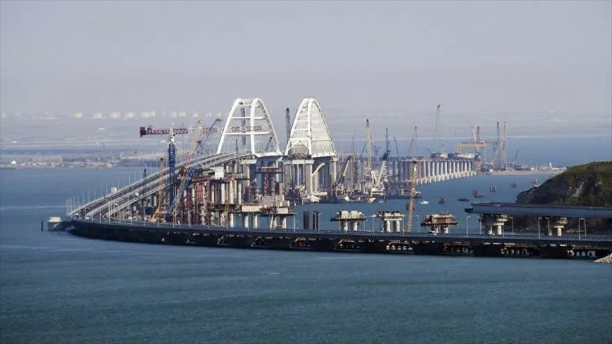 Irán puede usar puertos crimeos para transportar su crudo