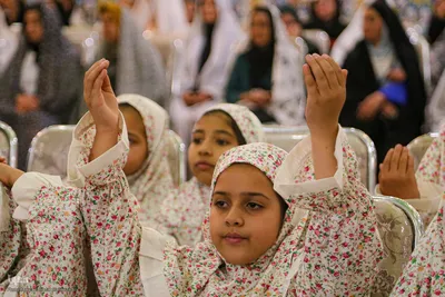جشن تکلیف دختران در حرم سیدعلاءالدین حسین(ع)