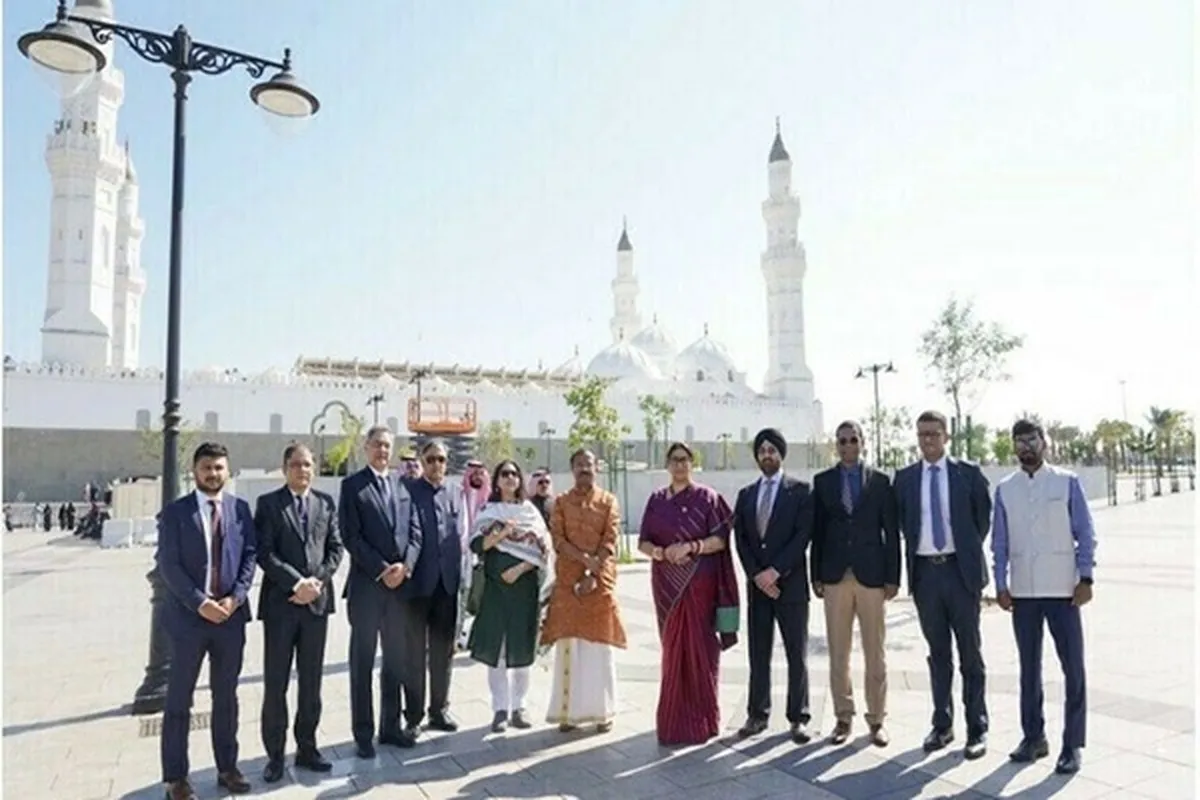 نئی دہلی، ریاض کے درمیان حج معاہدے پر دستخط کے بعد بھارتی وزیر کا دورہ مدینہ