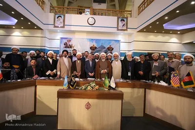 آیین اختتامیه همایش بین‌المللی اندیشه‌های قرآنی آیت‌الله خامنه‌ای در حرم شاهچراغ(ع)