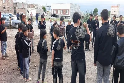 دسته عزاداری مسجد هاشمیه محله سیدآباد راه شیخ کلخوران  در تاسوعای حسینی
