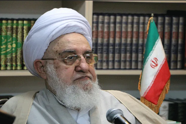 لزوم حضور مسئولان در نماز جماعت ادارات