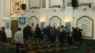 Vorbereitung auf Monat Ramadan durch Reinigung und Staubwischen