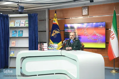 رونمایی از ۳۰ عنوان کتاب دفاع مقدس مرکز اسناد و تحقیقات دفاع مقدس