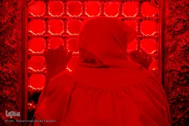 حرم مطهر امام حسین(ع) در شام غریبان