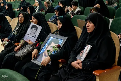 مراسم تکریم از مادران و همسران شهدا