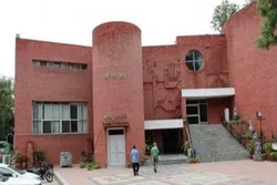 Rawalpindi Hosts Islamic Calligraphy Exhibition