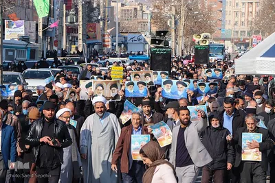 راهپیمایی مردم ملایر در پی اهانت نشريه فرانسوی به مرجعیت