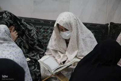 محفل انس با قرآن کریم به مناسبت فرارسیدن دهه فجر در ملایر