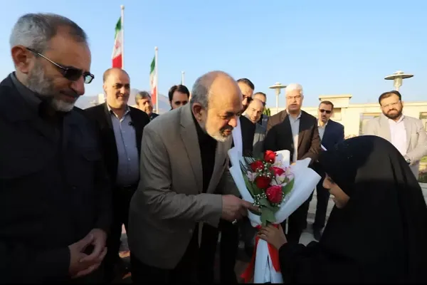 وزیر کشور به اراک سفر کرد