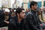 حضور رئیس شورای سیاست‌گذاری ائمه جمعه کشور در جمع نمازگزاران لرستانی
