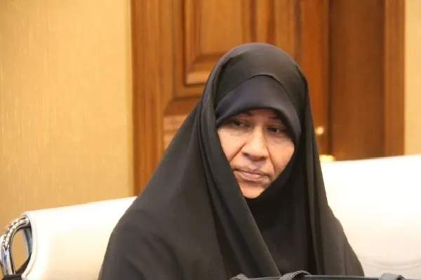 موضوعات معرفتی در بزرگداشت روز دختر مورد توجه باشد