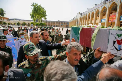 استقبال و تشییع پیکر ۴ شهید حادثه ناوچه کنارک در شیراز
