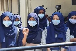 Karnakata/Indien: Colleges geplant, die Hidschab erlauben