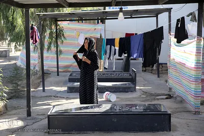 گورنشینی زلزله زدگان سرپل ذهاب به علت فراهم نبودن حداقل امکانات زندگی در سطح شهر