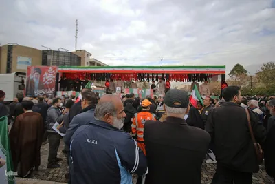 تشییع پیکر مطهر ۱۲ شهید جنگ رمضان در شیراز