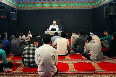اعتکاف دانش آموزی در یزد