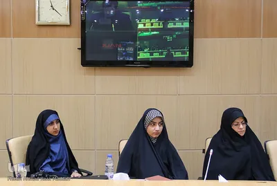 نشست تعامل با فعالان قرآنی استان فارس