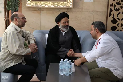 دیدار صمیمی سرپرست حجاج ایرانی با زائران کشورمان درمدینه منوره