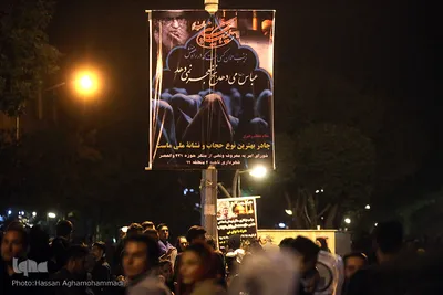 دسته عزاداری شاه حسین گویان در میدان منیریه 
