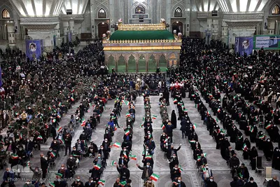 مراسم بزرگداشت چهل‌وسومین سالگرد ورود امام خمینی(ره) به میهن اسلامی در حرم مطهر  بنیانگذار جمهوری اسلامی