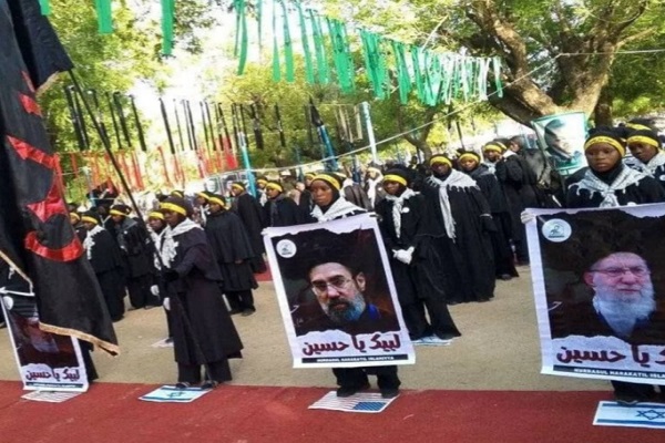 تشييع رمزي لقائد الثورة الشهيد بمشاركة واسعة في نيجيريا + صور و فيديو