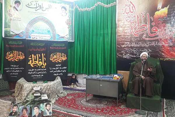 محفل انس با قرآن در روستای سه گنبد برگزار شد