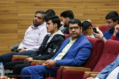کرسی تلاوت و تدبر در قرآن