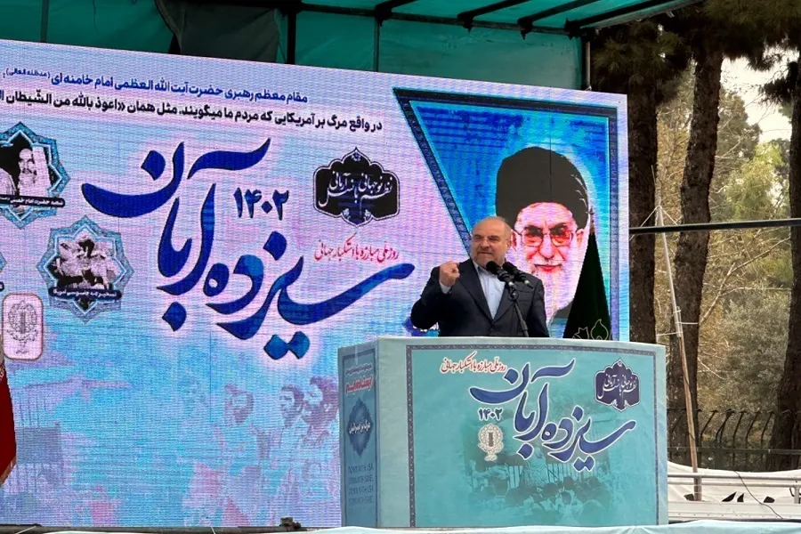 له ظلم سره مبارزه او د مقاومت روحیّه د اسلامی انقلاب په بطن کې نغښتې ده