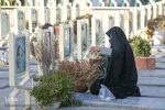 حال و هوای گلستان شهدای اصفهان در آخرین پنجشنبه سال