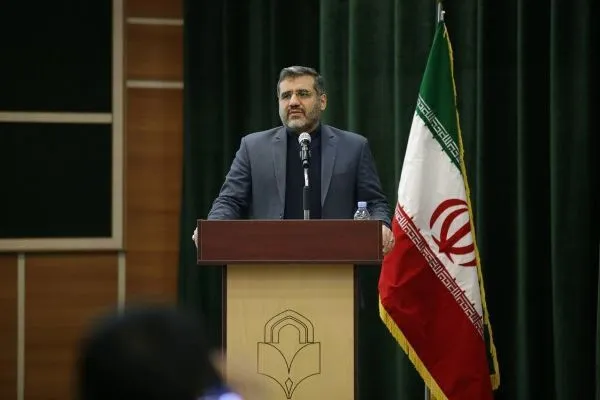 سینماگران دستاوردها و برجستگی‌های ایران را به نمایش بگذارند