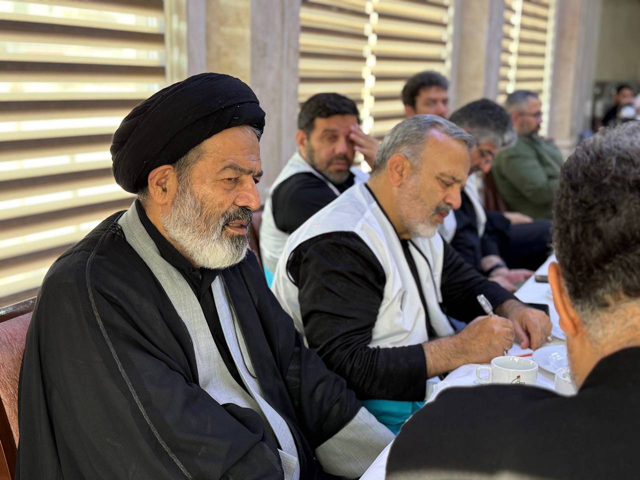 التأكيد على زيادة التعاون والارتقاء بالأنشطة الثقافية لمواكب الأربعين